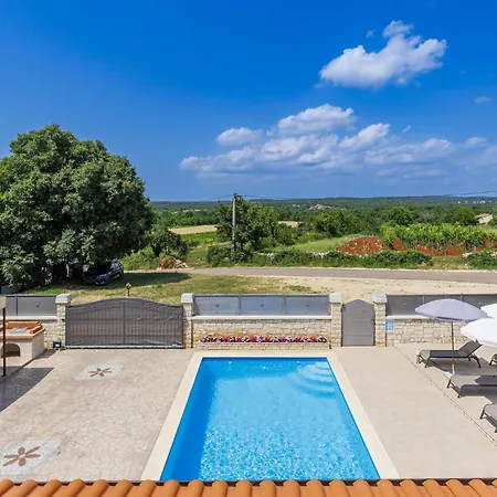 Beautiful In With Private Swimming Pool, Be Inside Or Outside Dom wakacyjny *